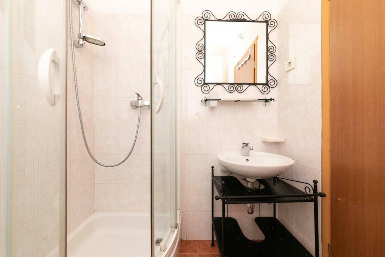 Studio Apartment Vrsar Eksteriør billede